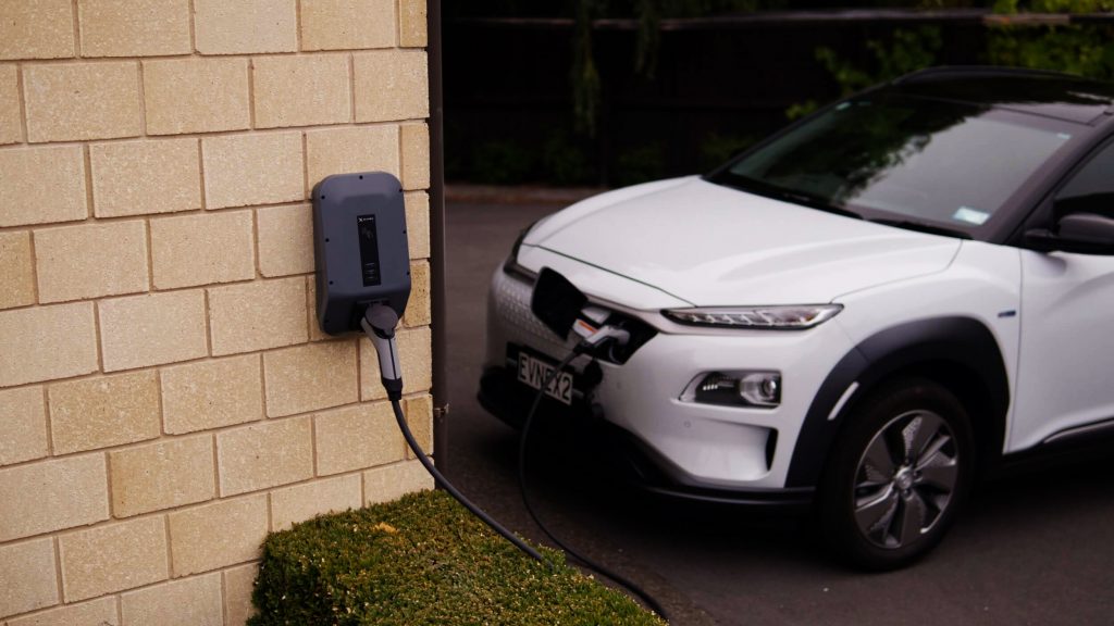 Wie wirkt sich ein Elektroauto auf die Rentabilität einer Solaranlage aus?