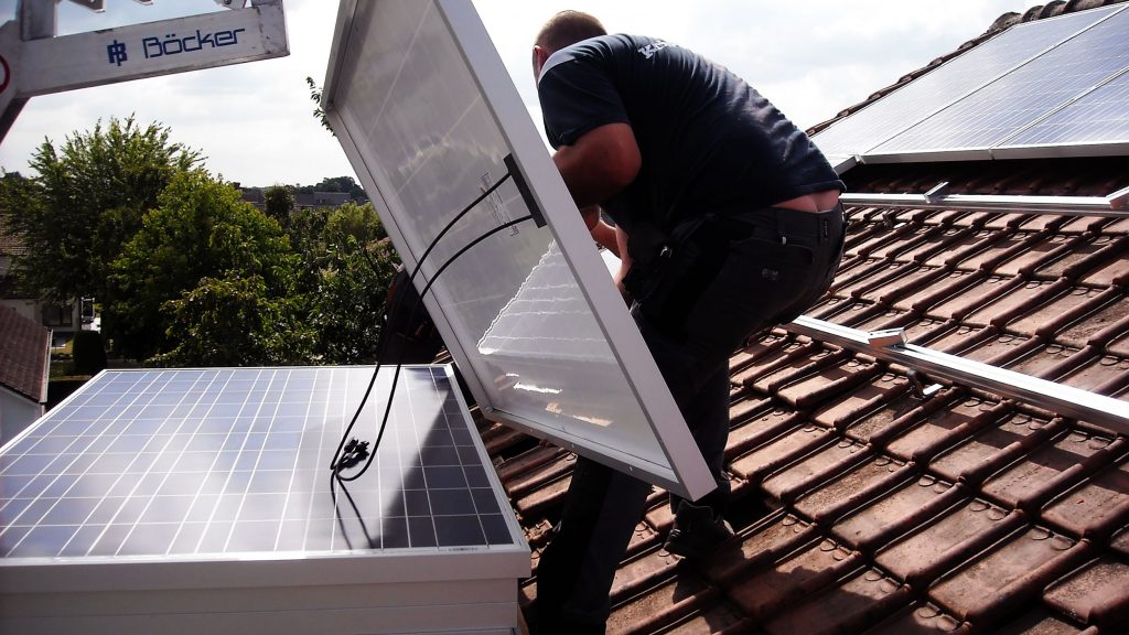 Mit den richtigen Fragen eine geeignete Solarfirma finden