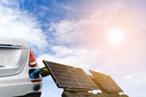 Elektroauto mit Solaranlage: Kostengünstiger Beitrag zum Klimaschutz