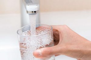 trinkwasser-wasserhahn