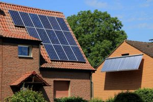 Photovoltaik- und Solarthermieanlage