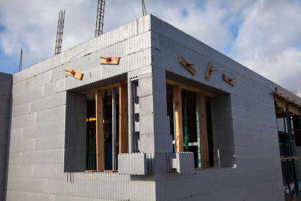 Errichtung eines Passivhauses (Bildquelle: lusia599 - stock.adobe.com)